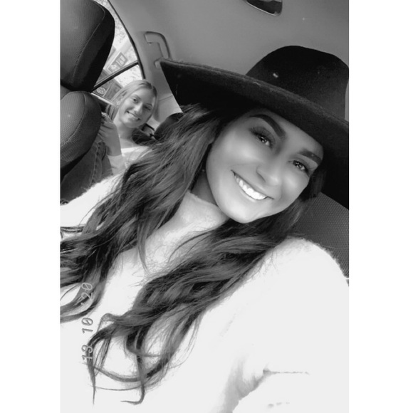 ♡ Get to Know Me! ♡ - Picture 2 of 12